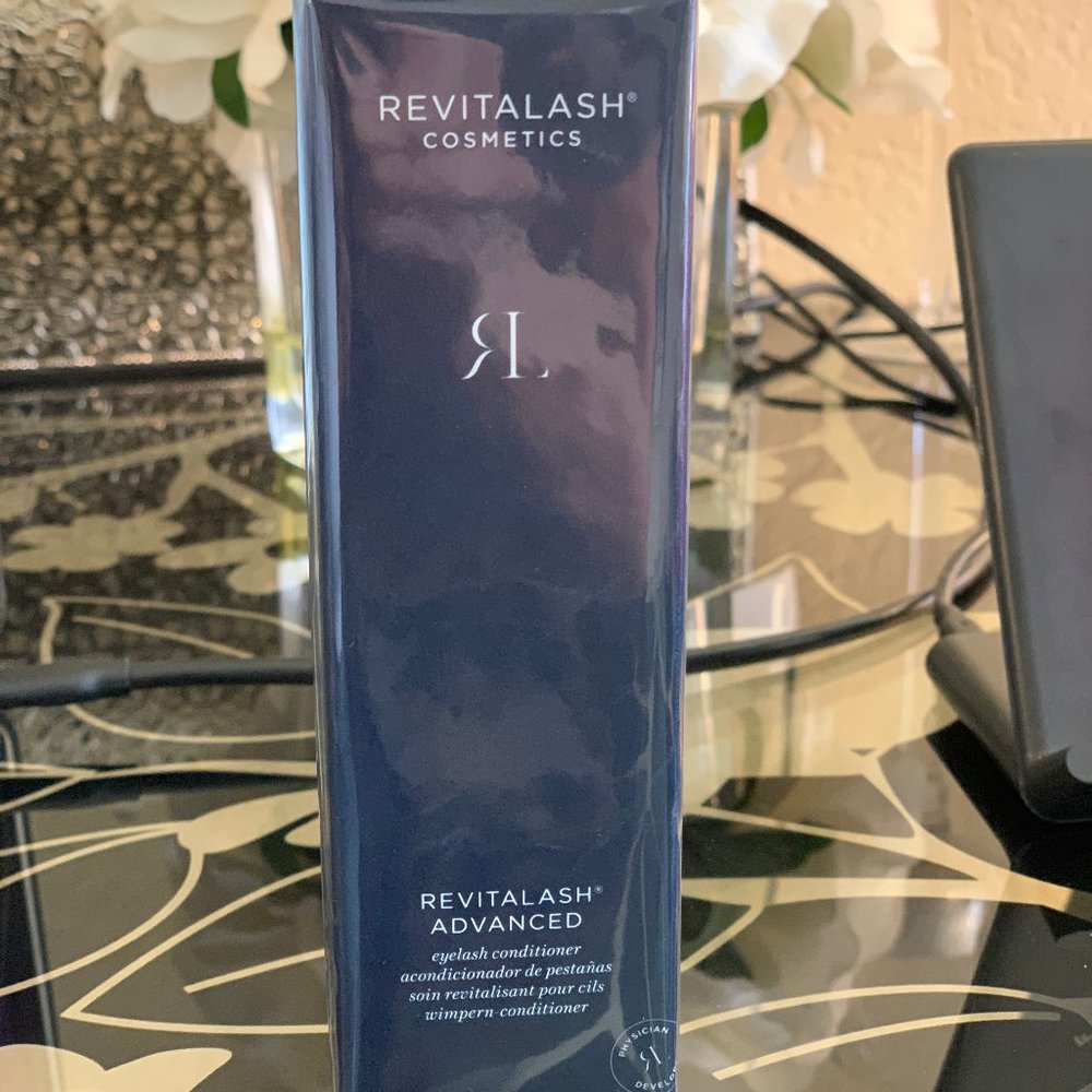 REVITALASH® ADVANCED EYELASH CONDITIONER & SERUM